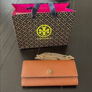 Tory Burch Emerson Wallet On A Chain